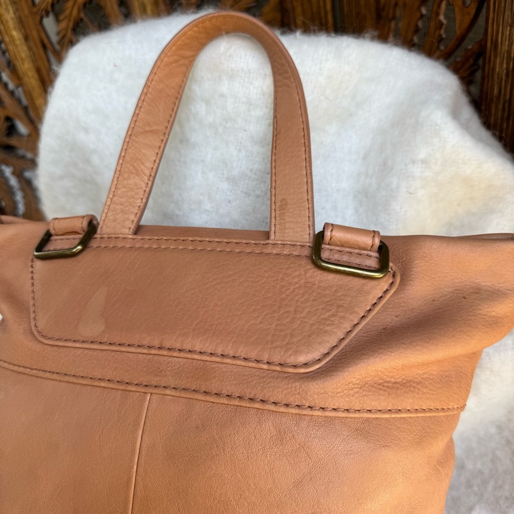 Aspen Tan Leather Convertible Leather Backpack - Picture 5 of 12